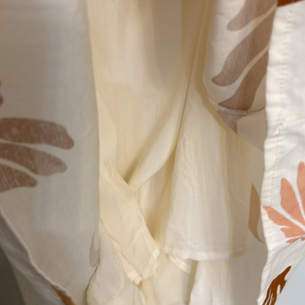 🍓🆕ASTR 
Elegant Cream and Brown Patterned Dress🆕🍓 - Picture 9 of 17